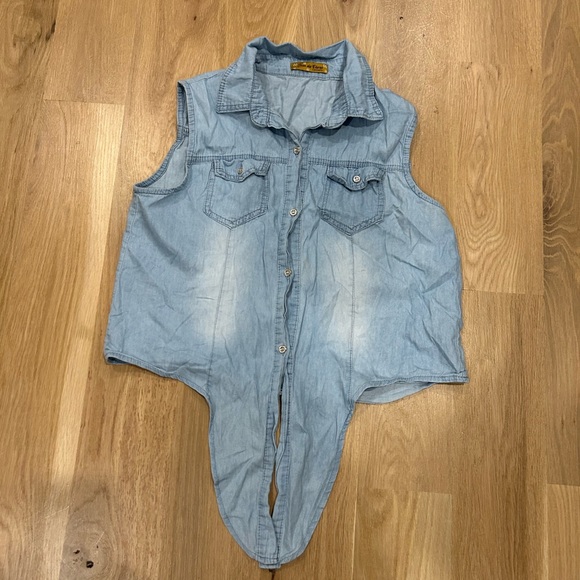 Tom da Clara Tops - Tom da Clara Conceito Brazilian Cropped Denim Sleeveless Top Size L